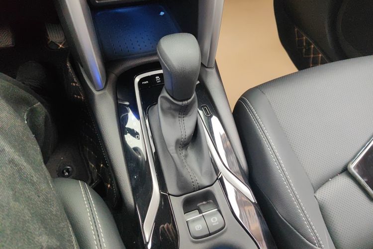 丰田 锋兰达 2024款 2.0L CVT精英plus版中控内饰18