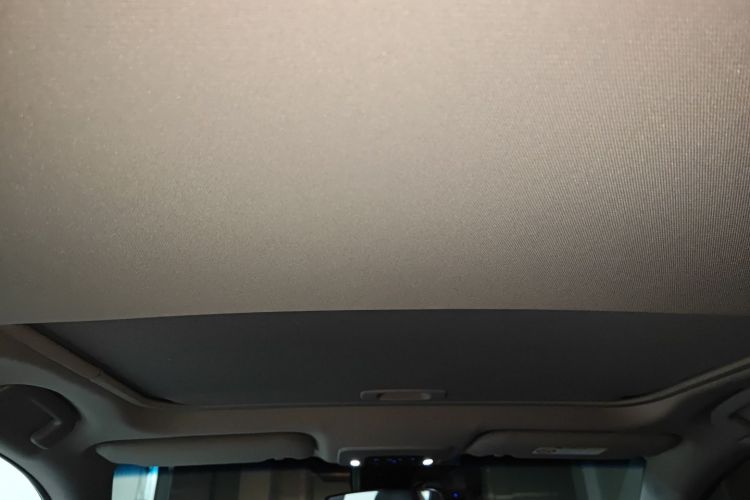 丰田 凯美瑞 2018款 2.0G 豪华版中控内饰22