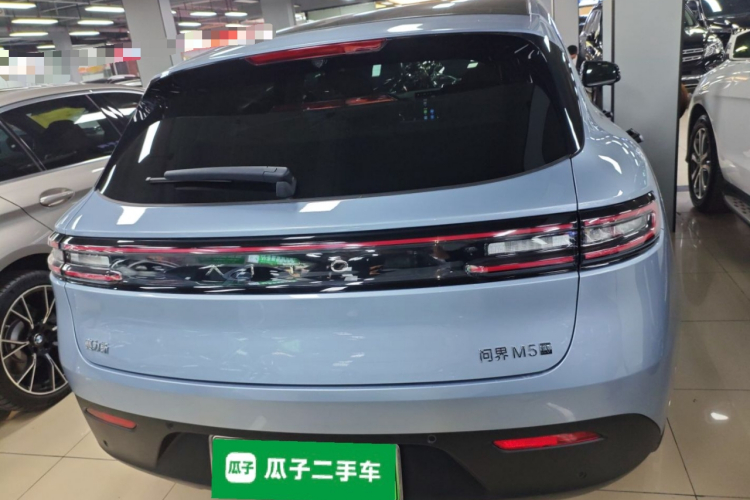 鸿蒙智行 问界M5 2023款 纯电四驱智驾版车身外观6