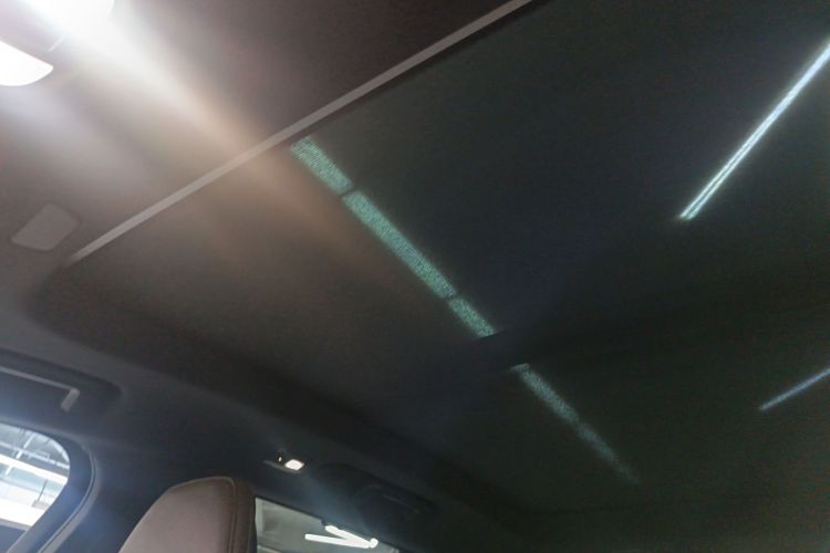 沃尔沃XC90新能源 2022款 改款 E驱混动 T8 智尊豪华版 7座中控内饰22