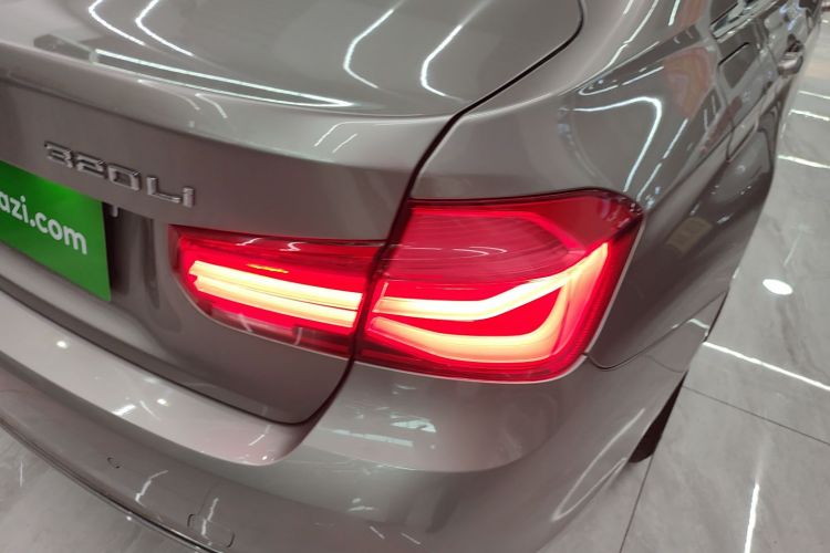 宝马3系 2017款 320Li 时尚型车身外观9