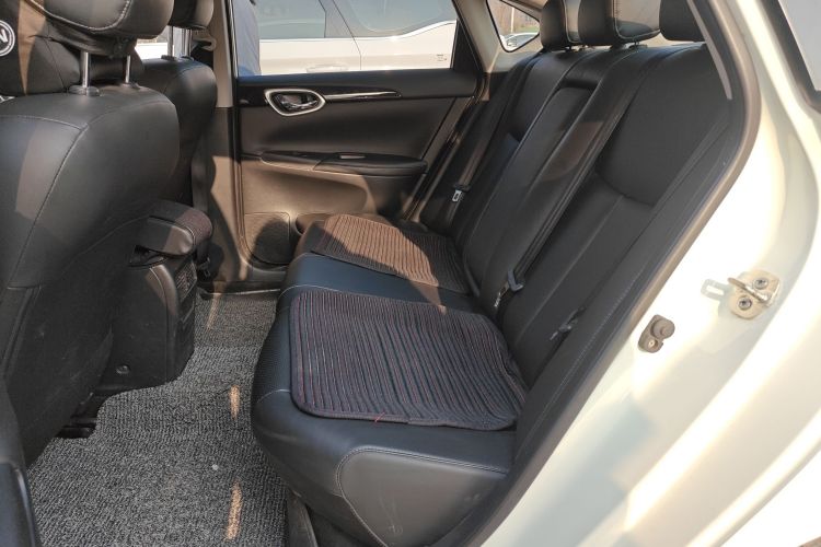 日产 轩逸 2022款 经典 1.6XE CVT舒适版中控内饰21