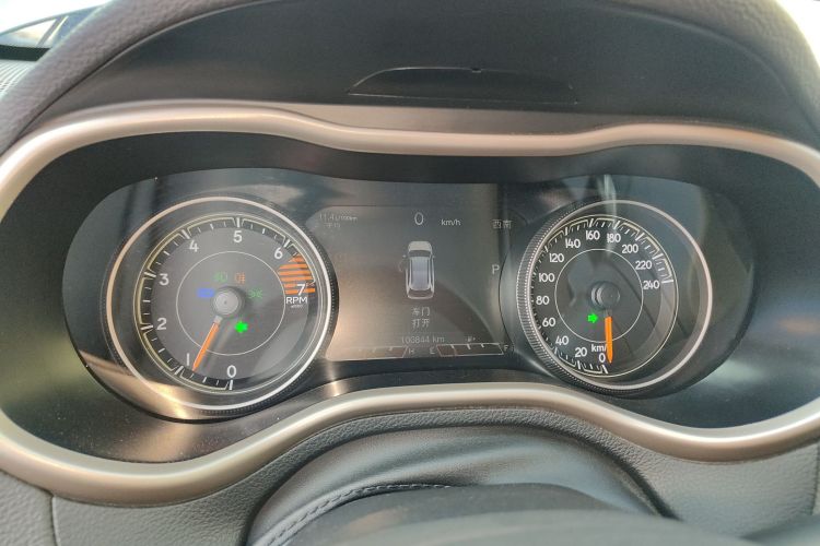 Jeep 自由光 2017款 2.0L 优越版中控内饰14