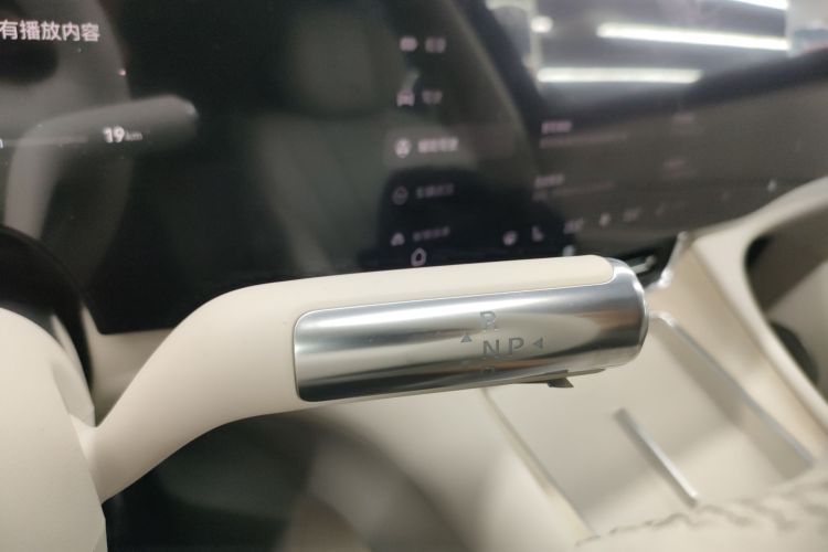 鸿蒙智行 问界M8 2025款 增程 Ultra版 53.4kWh 5座版局部细节18