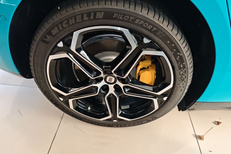 小米汽车 小米SU7 2024款 四驱超长续航高阶智驾Max版车身外观6008