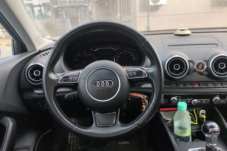 奥迪A3 2015款 Sportback 40 TFSI 自动豪华型局部细节13