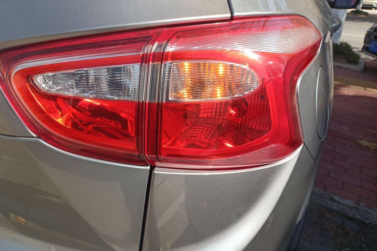 宝骏510 2017款 1.5L 手动舒适型车身外观9