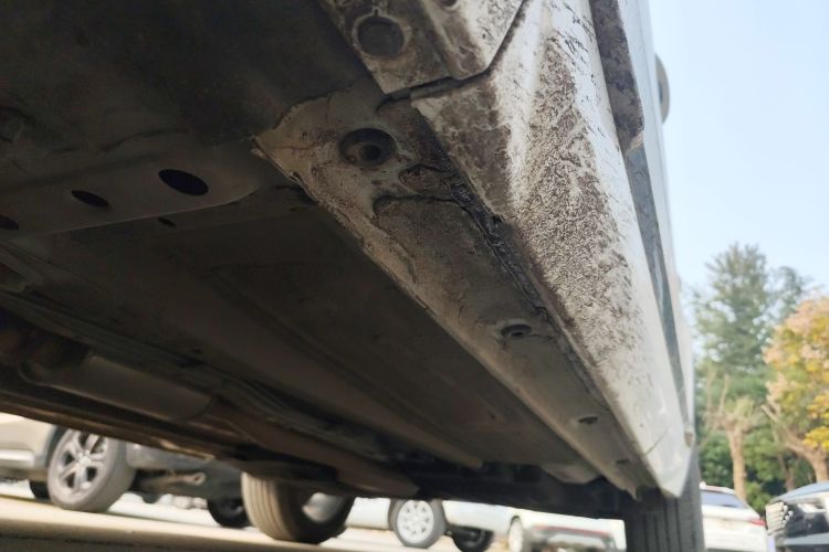 吉利汽车 星越L 2021款 2.0TD DCT EVO两驱尊贵型局部细节9002