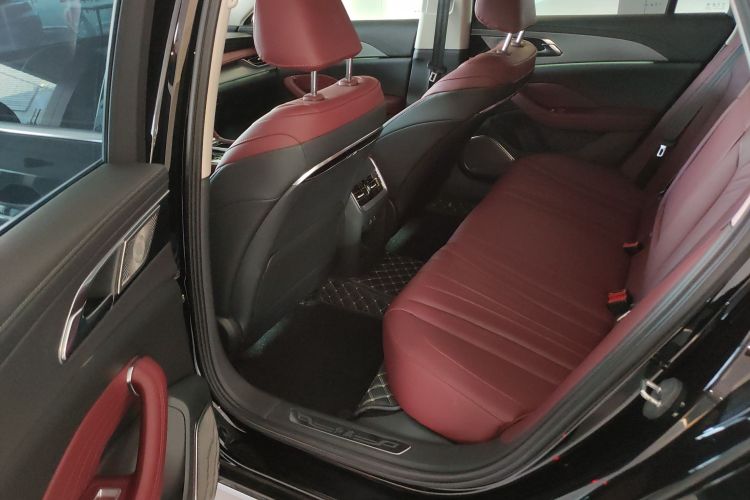 红旗H5 2024款 2.0T 自动智联旗畅版中控内饰21