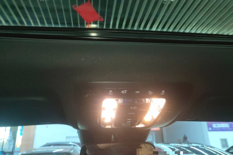 奔驰GLB 2024款 GLB 220 动感型中控内饰22