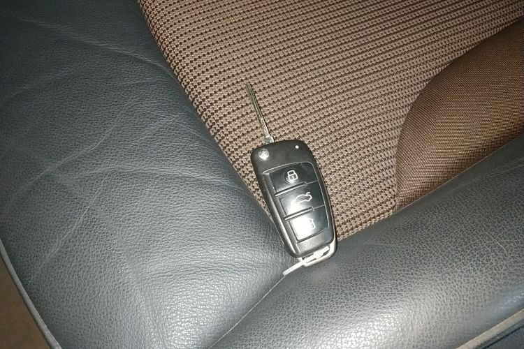 奥迪Q3 2018款 30周年年型 30 TFSI 时尚型中控内饰11