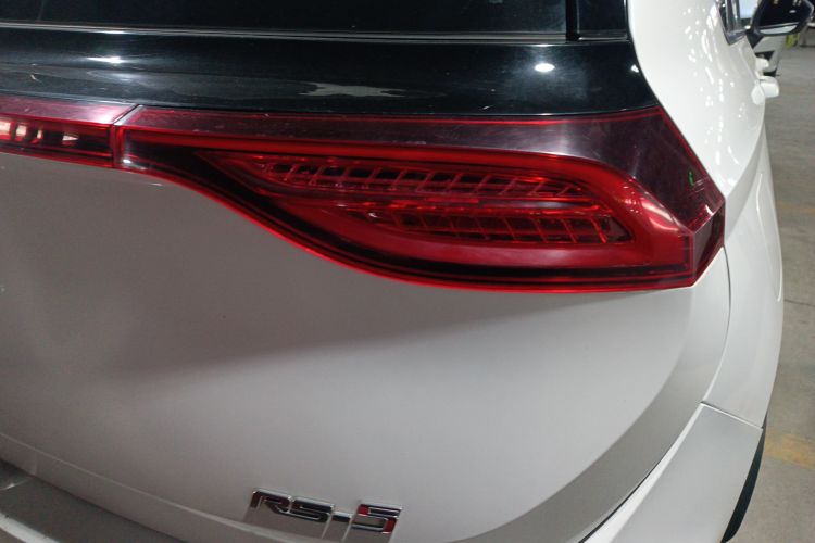 宝骏RS-5 2019款 1.5T CVT超级互联潮动版 国V车身外观6006