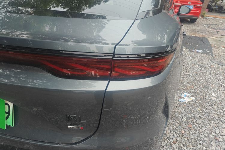 比亚迪 汉L 2025款 DM-p 四驱激光雷达旗舰型车身外观6006