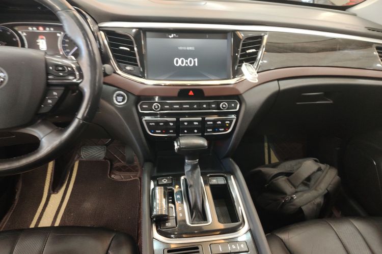 广汽传祺 传祺GS8 2017款 320T 两驱豪华智联版（七座）局部细节16