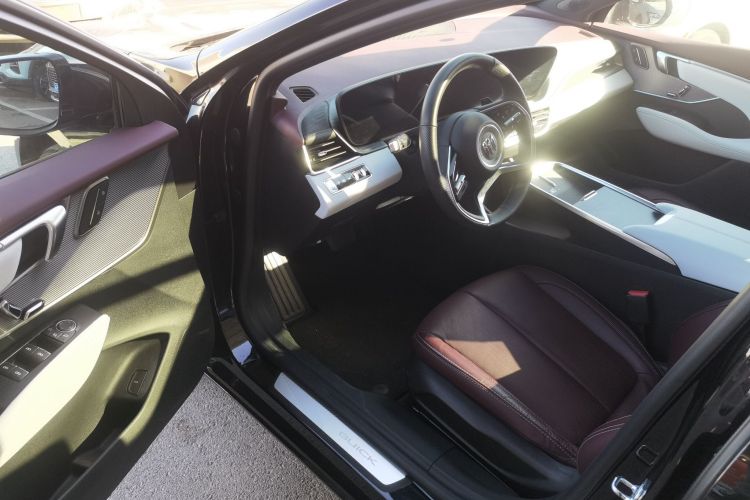 别克 君越 2023款 28T 越尊版中控内饰20