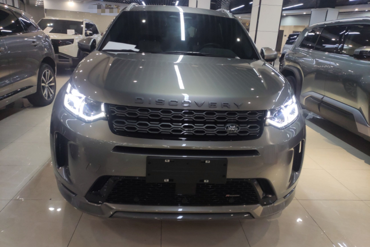 路虎 发现运动版 2022款 249PS R-Dynamic S 性能版 5座车身外观2