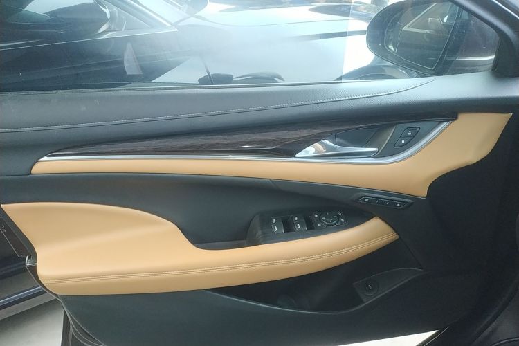 别克 君越 2018款 20T 豪华型中控内饰47