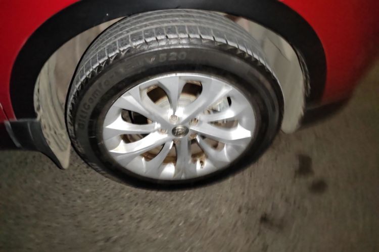 中华V3 2015款 1.5L 手动精英型车身外观10