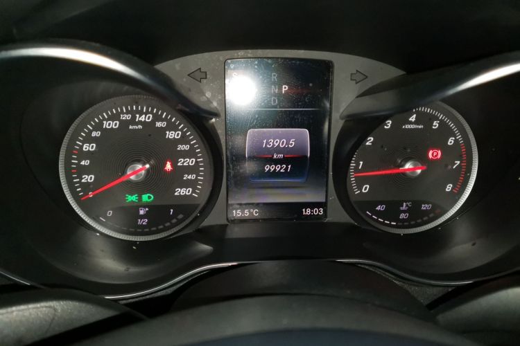 奔驰C级 2018款 C 200 L 运动版中控内饰15