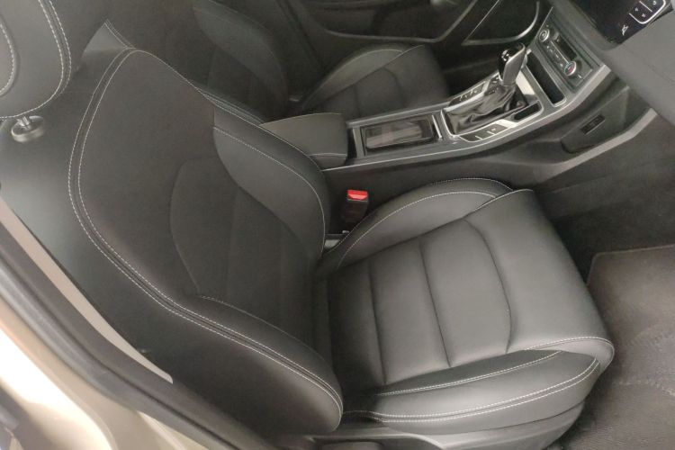 吉利汽车 帝豪 2019款 领军版 1.5L CVT向上互联型 国VI局部细节41