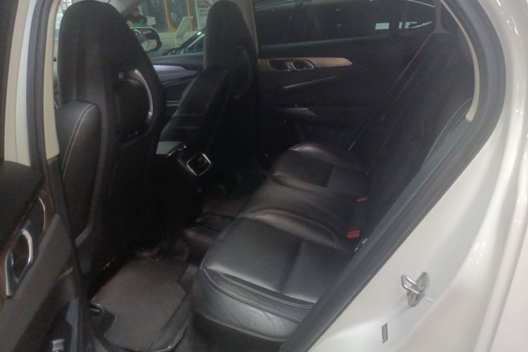 领克01 2017款 2.0T 两驱型Pro版中控内饰7004