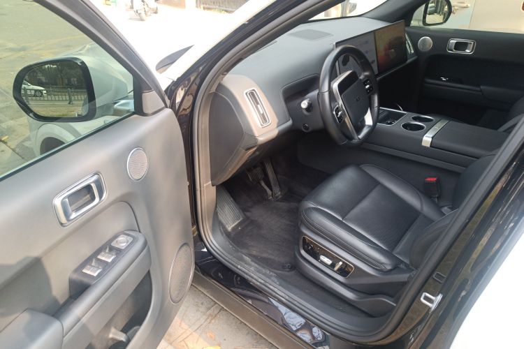 理想汽车 理想L7 2023款 Air中控内饰20