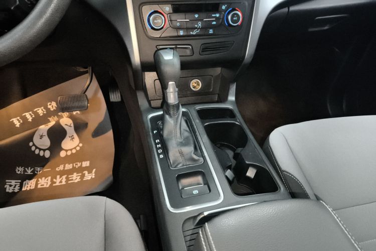 福特 翼虎 2017款 EcoBoost 180 两驱精翼型中控内饰18