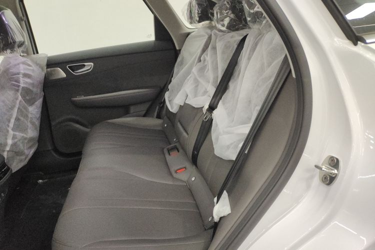 鸿蒙智行 尚界H5 2025款 增程 Pro中控内饰7004