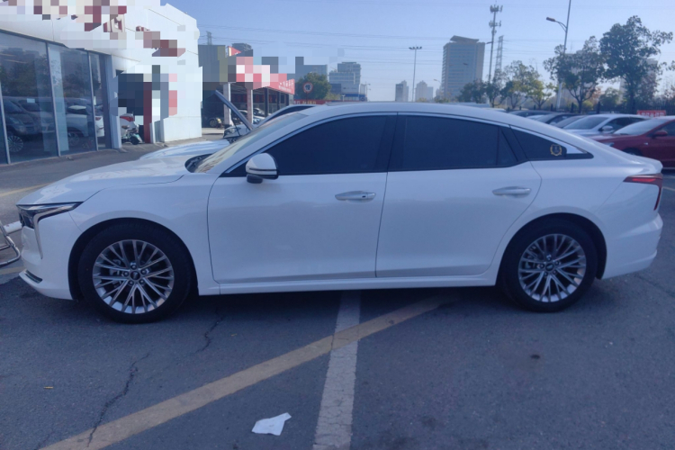 奔腾B70 2025款 龙耀版 1.5T 欢享型车身外观4