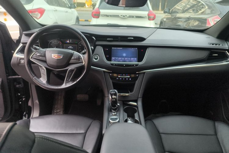 凯迪拉克XT5 2020款 改款 28T 豪华型中控内饰12