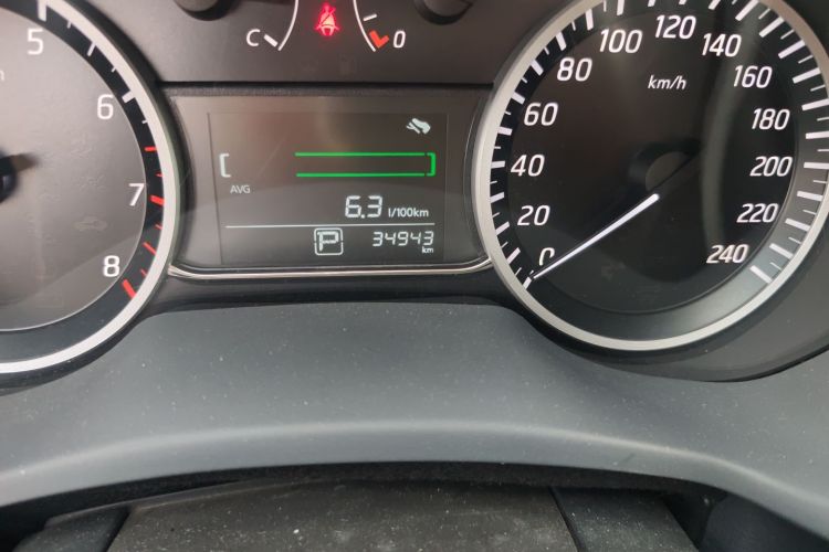 日产 轩逸 2021款 经典 1.6XE CVT舒适版中控内饰15