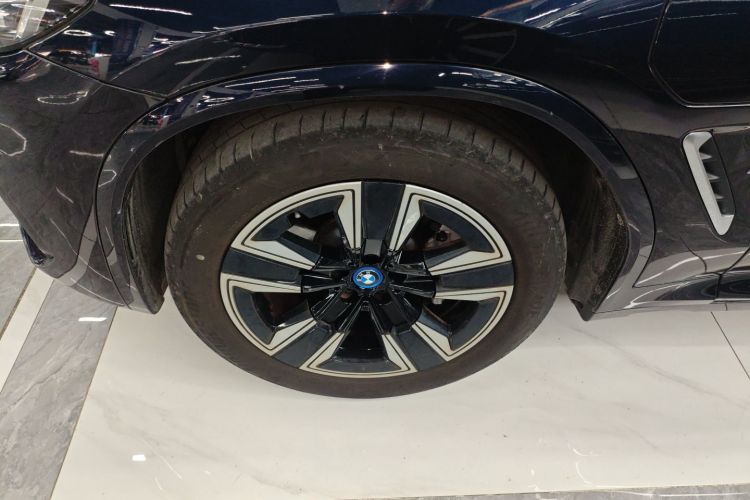 宝马iX3 2022款 改款 领先型车身外观6007