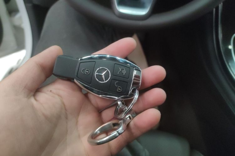 奔驰GLC 2017款 GLC 260 4MATIC 豪华型中控内饰11