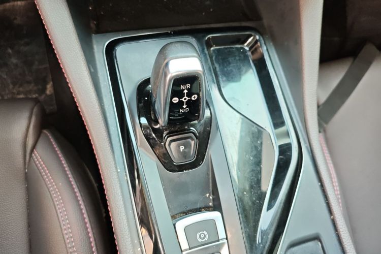 领克02 2021款 1.5TD DCT两驱耀Plus中控内饰18