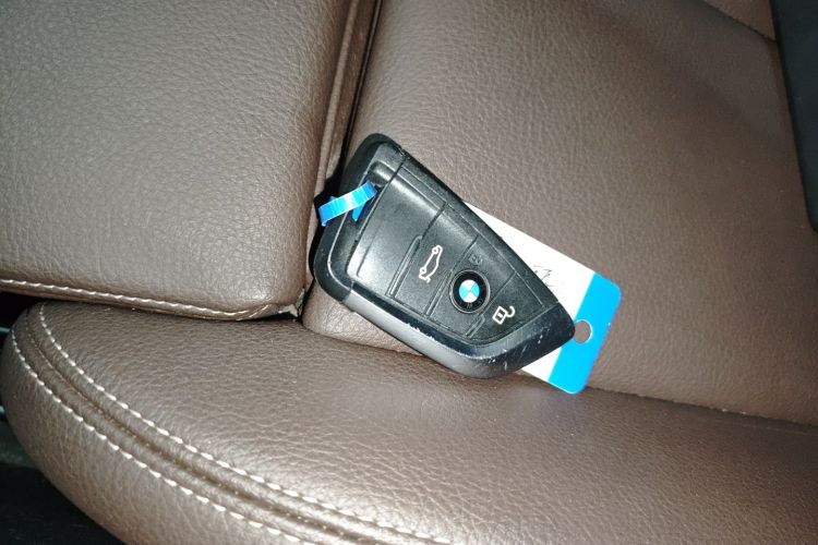 宝马X1新能源 2020款 xDrive30Le 尊享型中控内饰7001