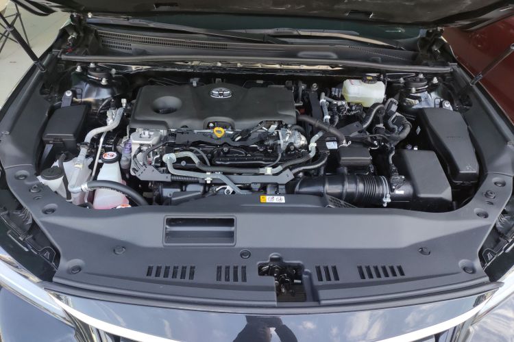 丰田 亚洲龙 2022款 双擎 2.5L 豪华版机舱底盘24
