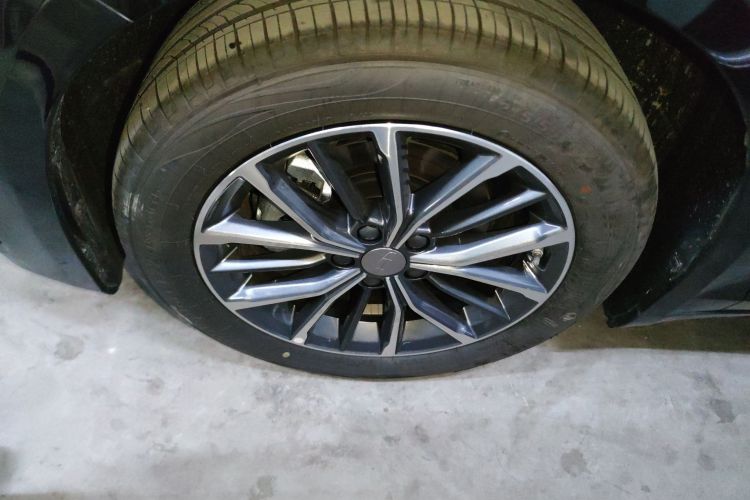 吉利汽车 星瑞 2025款 东方曜 1.5TD 扶摇版车身外观6002