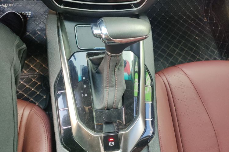 北京汽车 绅宝D50 2018款 1.5L CVT尊贵智驾版中控内饰18