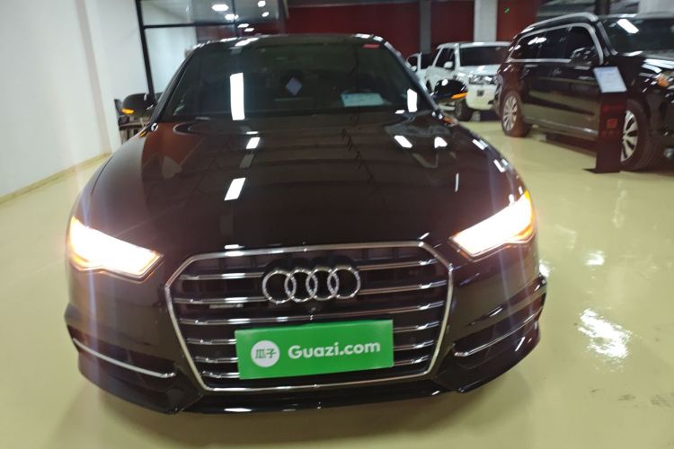 奥迪A6L 2018款 30周年年型 45 TFSI quattro 运动型车身外观2