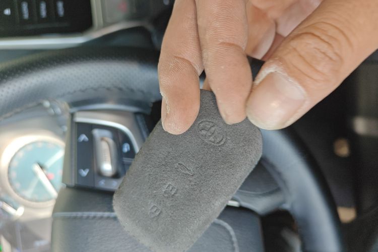 丰田 普拉多 2019款 3.5L 自动TX-L尊享版中控内饰11