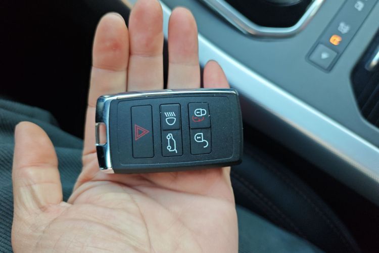 路虎 揽胜极光(进口) 2015款 2.0T NW8 Brit限量版中控内饰11