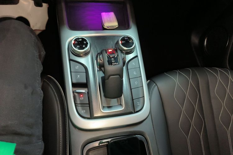 坦克300 2021款 越野版 2.0T 挑战者中控内饰18