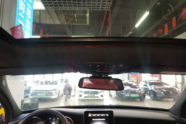 奔驰C级 2018款 C 200 运动版局部细节22