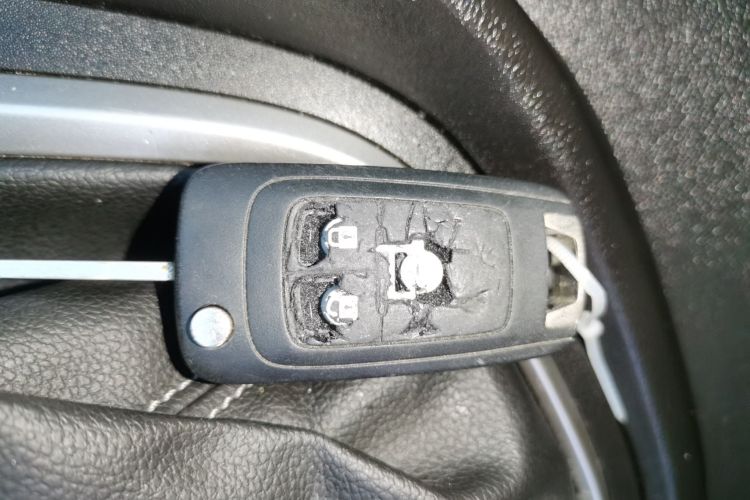 别克 英朗 2018款 18T 自动精英型中控内饰11