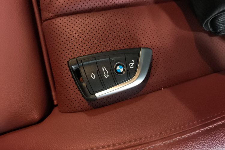 宝马i3 2022款 eDrive 35 L中控内饰11