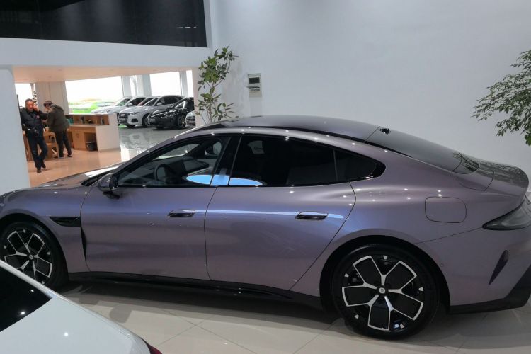 小米汽车 小米SU7 2024款 后驱长续航智驾版车身外观4