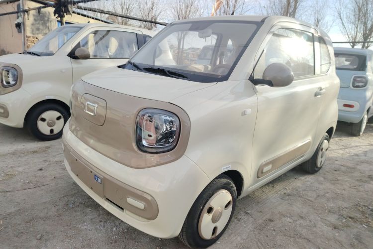 奔腾小马 2026款 222km 萌趣马 Plus车身外观1