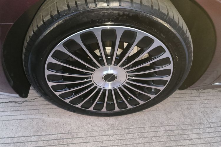 鸿蒙智行 享界S9 2025款 增程 Ultra车身外观6001