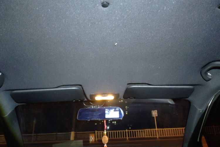 中华V3 2015款 1.5L 手动精英型中控内饰22