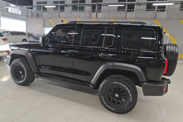 坦克300 2023款 越野版 2.0T 挑战者车身外观4